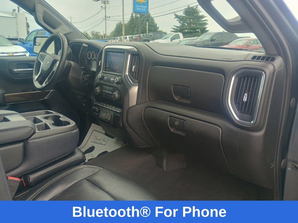 Used 2020 Chevrolet Silverado 1500 RST w/ RST Value Package AWD/4WD image 19
