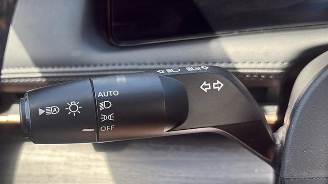 Used 2023 Nissan Ariya AWD image 16