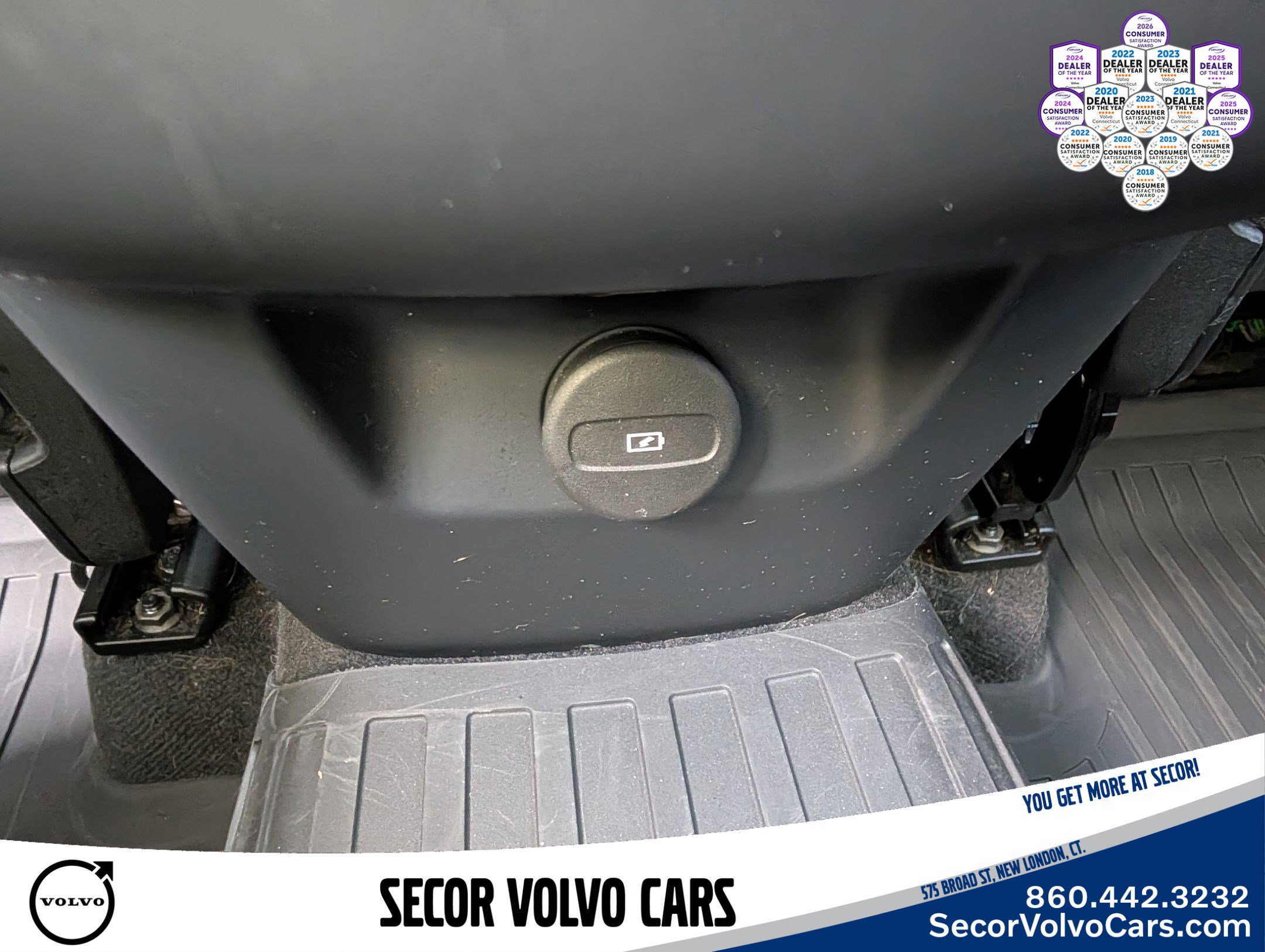 Certified 2023 Volvo XC60 B5 Plus image 14