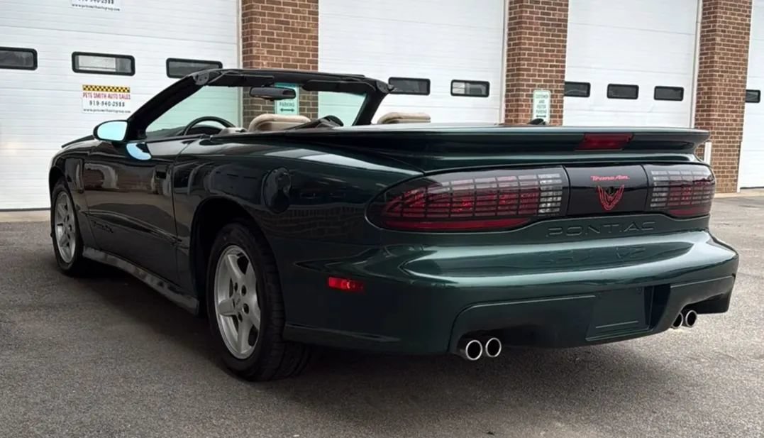 Used 1996 Pontiac Firebird Trans Am RWD image 8