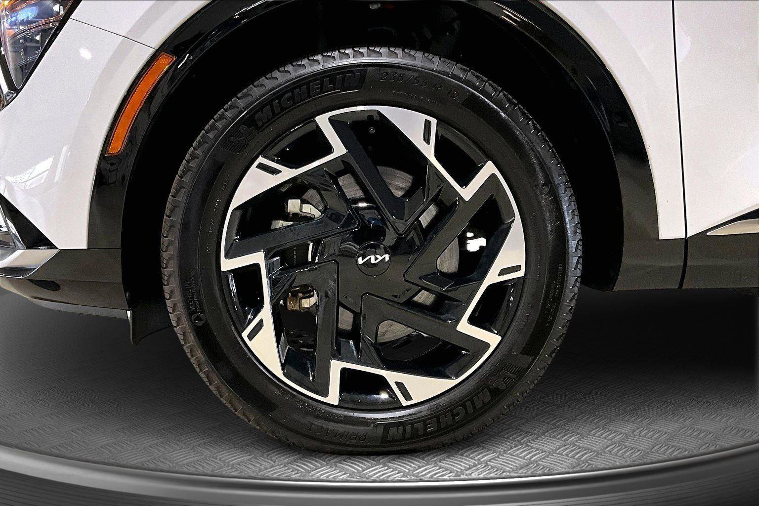 Used 2025 Kia Sportage SX AWD/4WD image 10