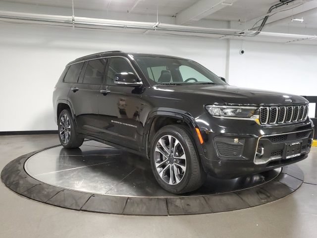 Used 2022 Jeep Grand Cherokee L Overland w/ Luxury Tech Group IV AWD/4WD image 3