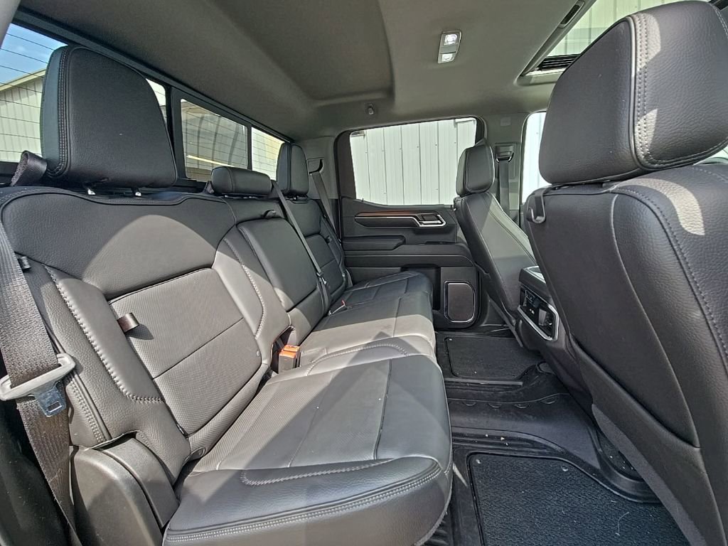 Used 2024 GMC Sierra 1500 Denali w/ Denali Reserve Package AWD/4WD image 17