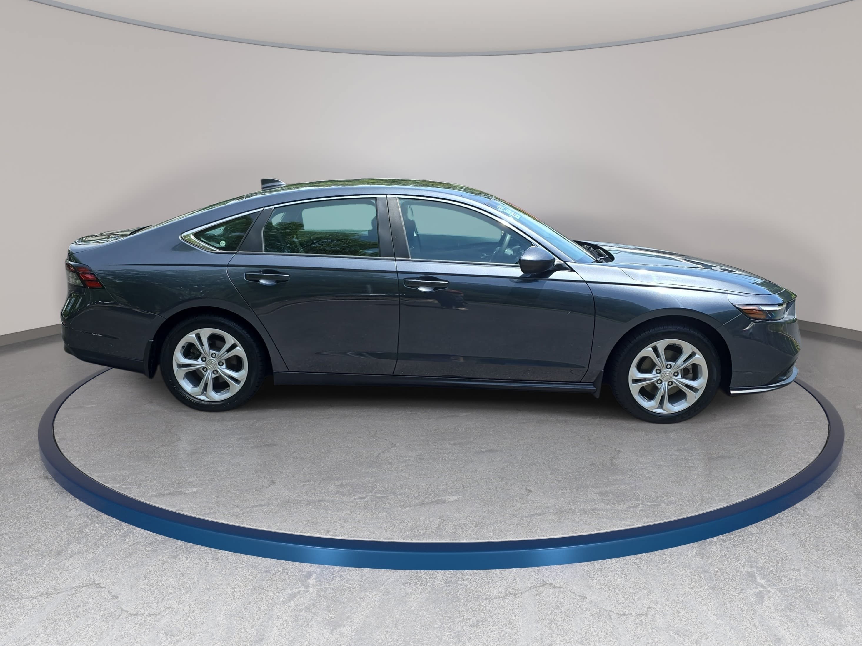 Used 2024 Honda Accord LX image 4