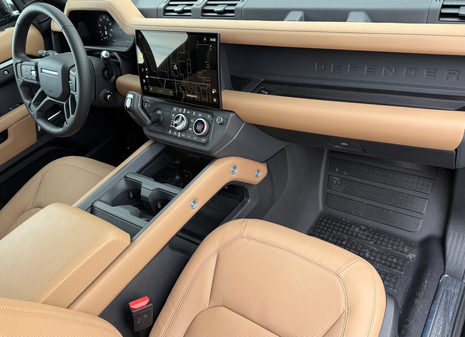 New 2026 Land Rover Defender 110 X-Dynamic SE AWD/4WD image 18