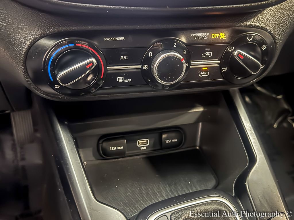 Used 2022 Kia Soul LX w/ Technology Package image 17