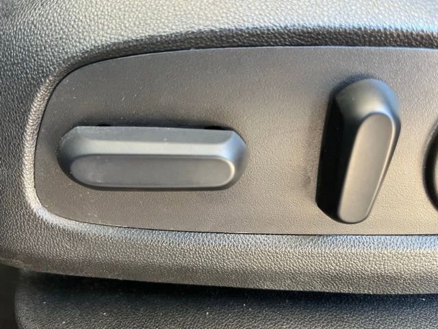 Used 2022 Chevrolet Equinox LS w/ LS Convenience Package FWD image 14