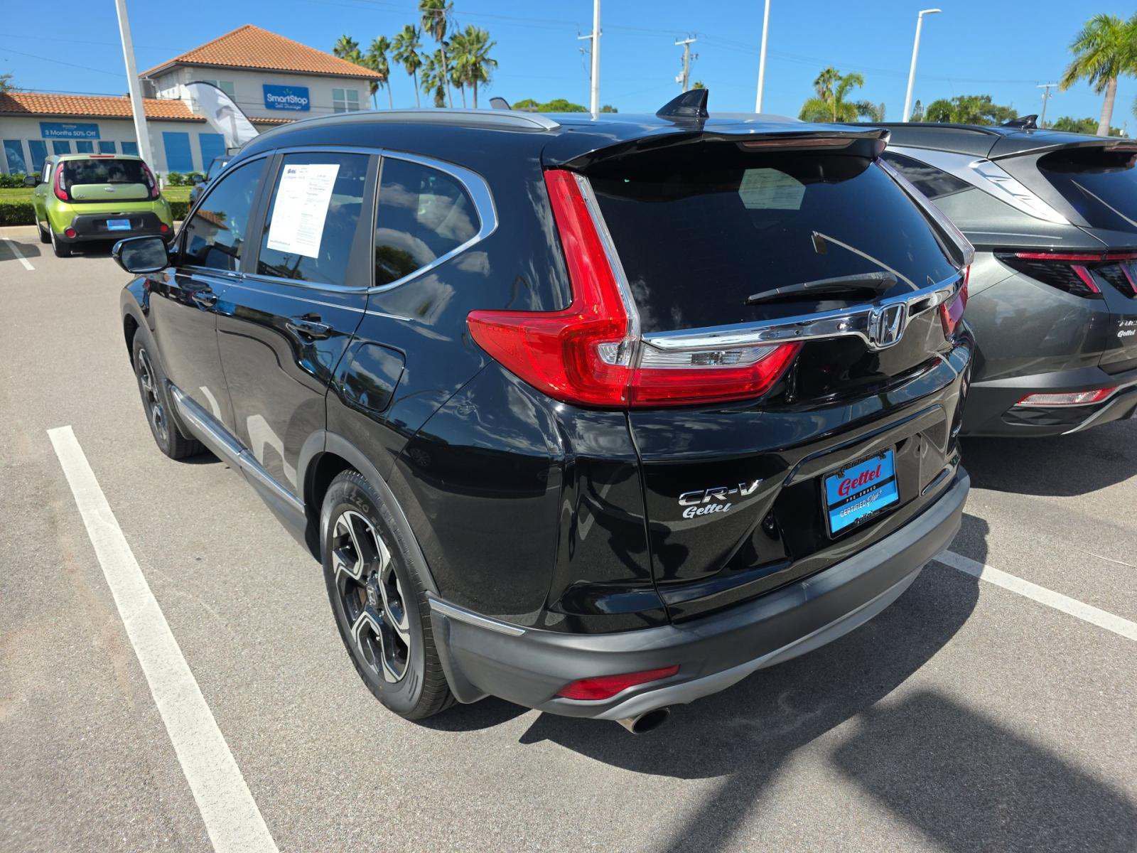Used 2019 Honda CR-V Touring image 2