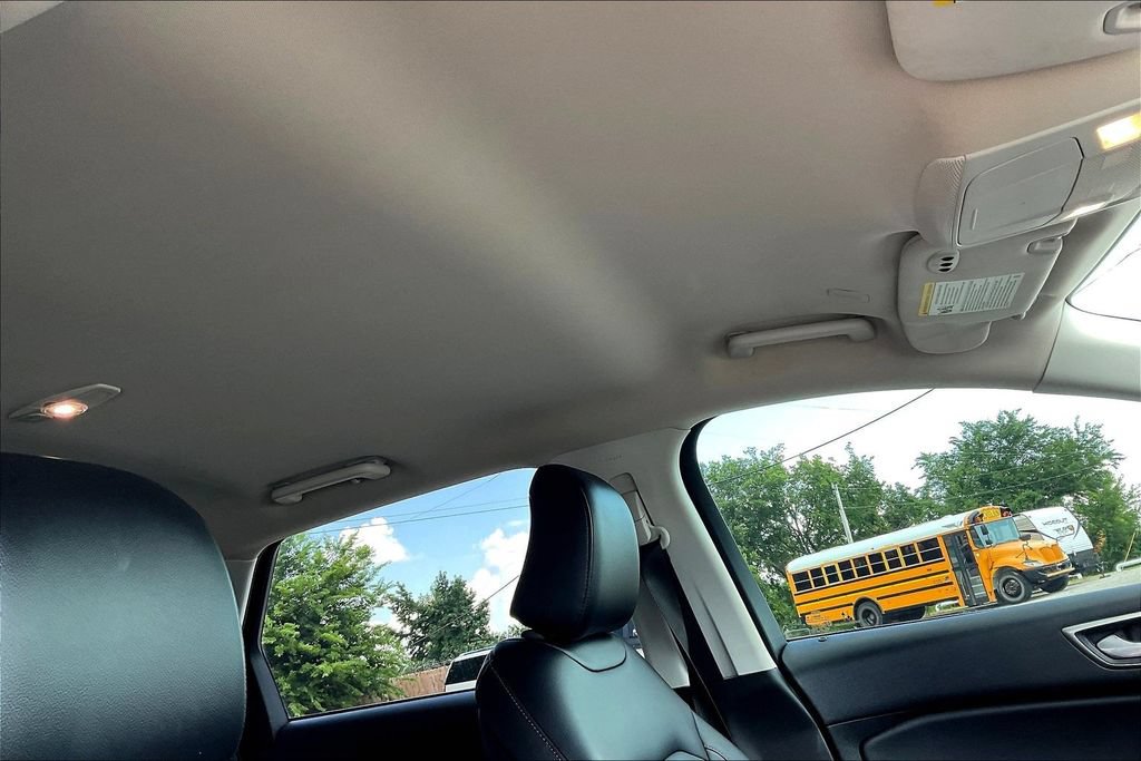 Used 2021 Ford Edge SEL w/ Convenience Package FWD image 18