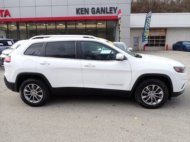 Used 2019 Jeep Cherokee Latitude Plus w/ Cold Weather Group image 2