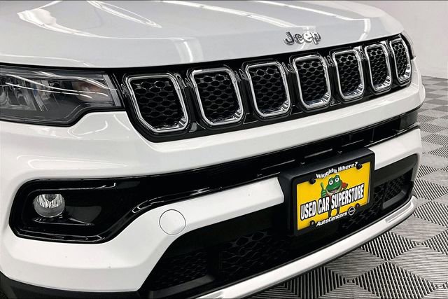 Used 2024 Jeep Compass Limited image 31