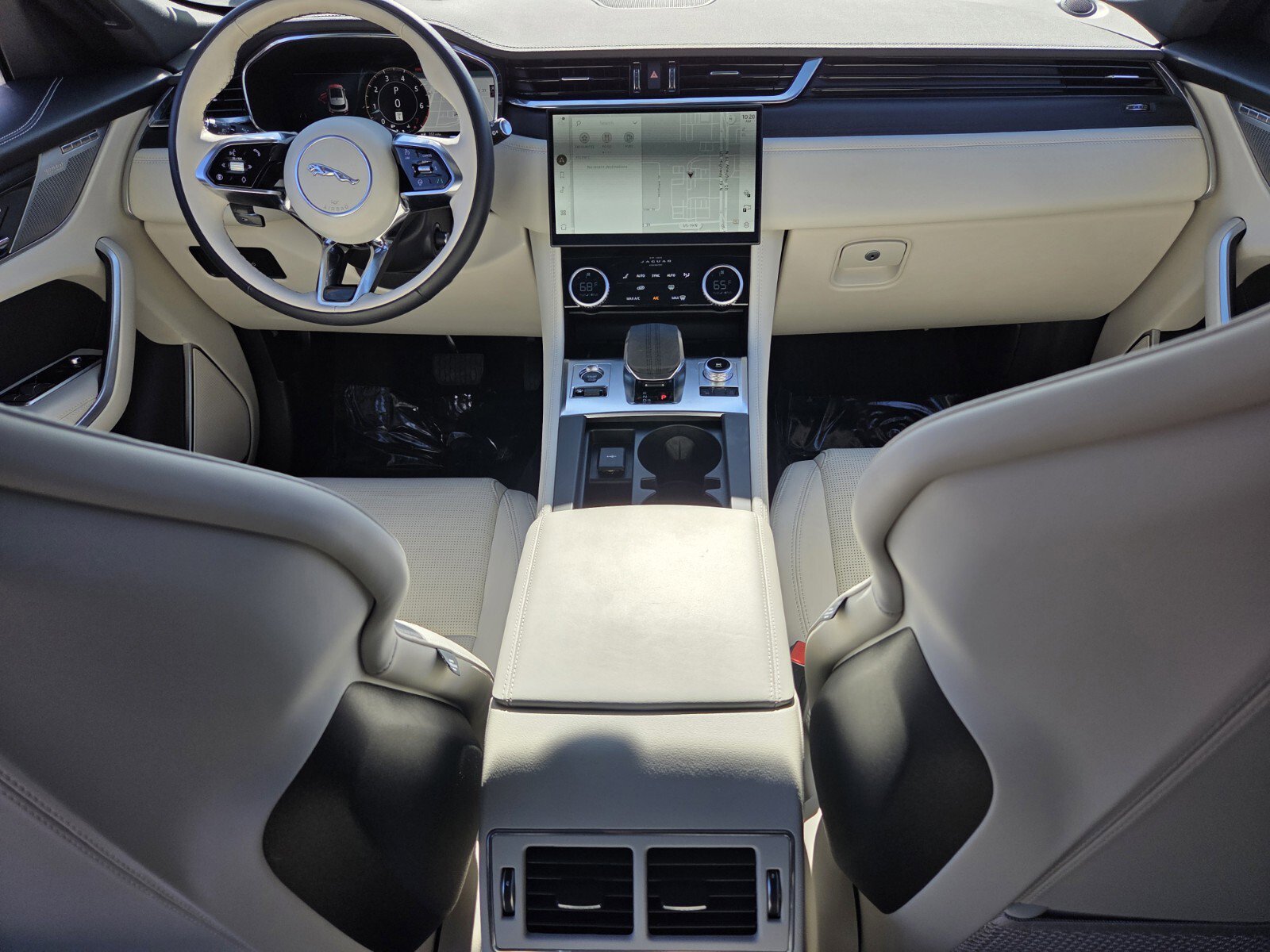 Used 2026 Jaguar F-PACE R-Dynamic S image 13