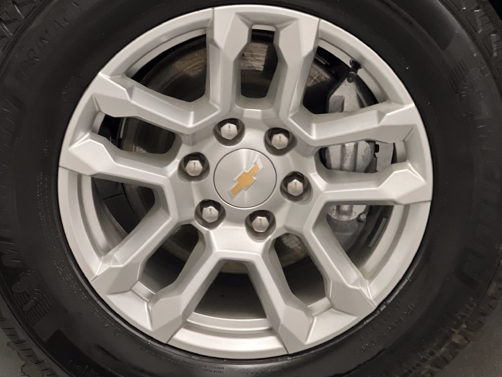 Used 2025 Chevrolet Silverado 1500 LT AWD/4WD image 63