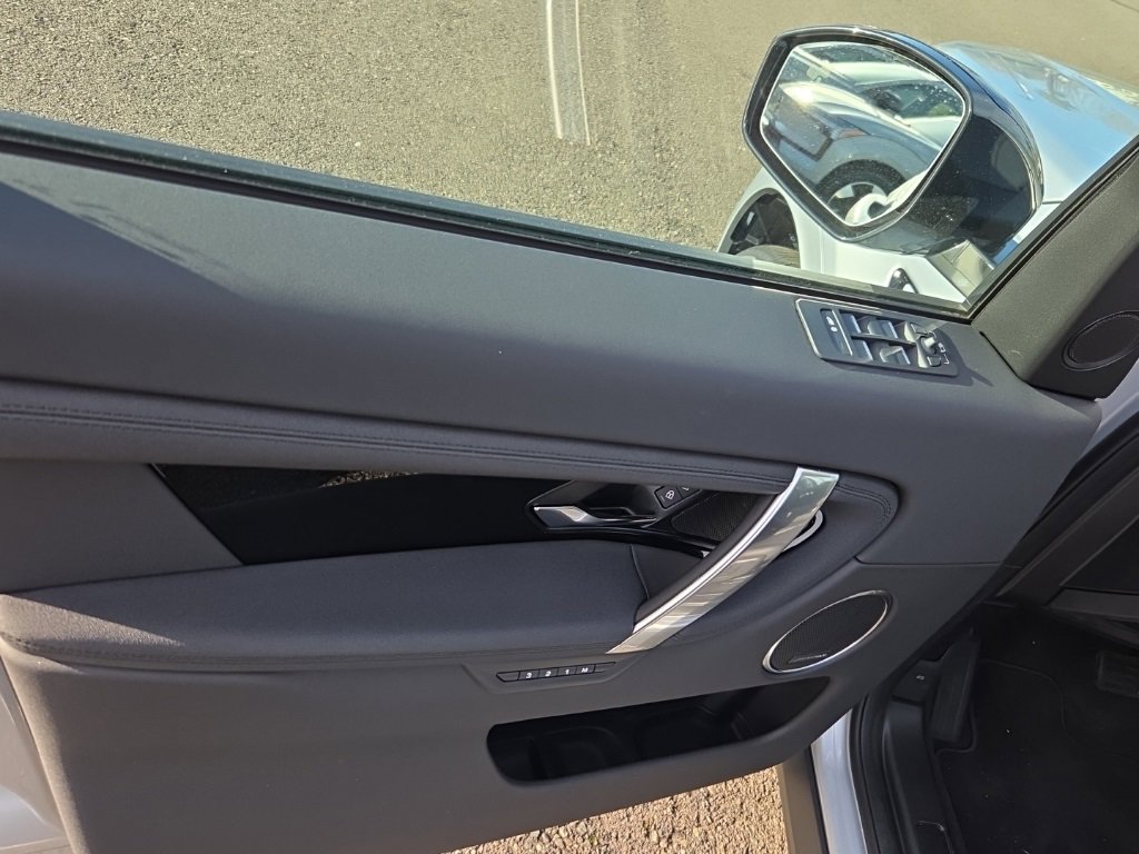 New 2025 Land Rover Discovery Sport S image 11