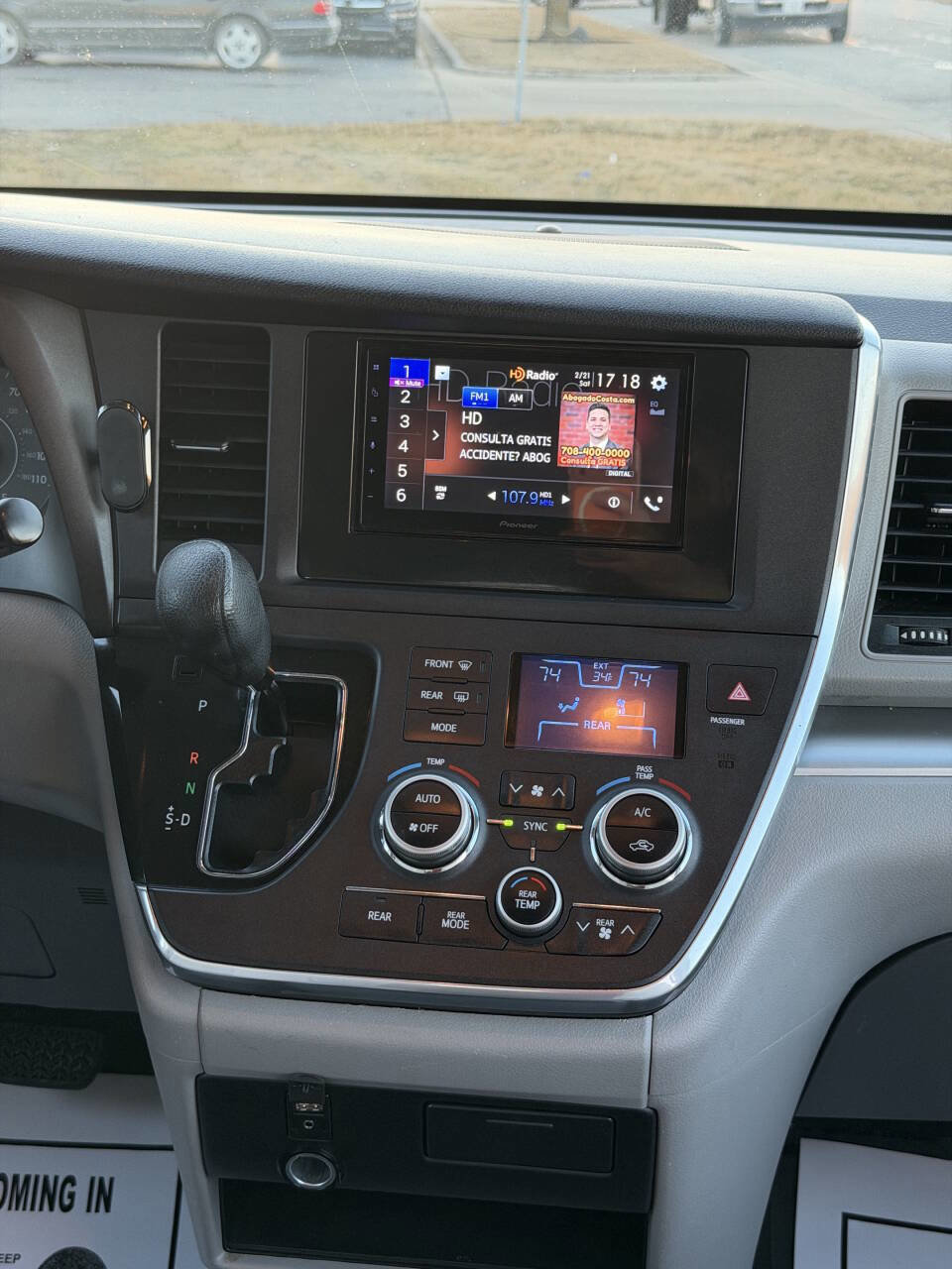 Used 2015 Toyota Sienna LE image 15