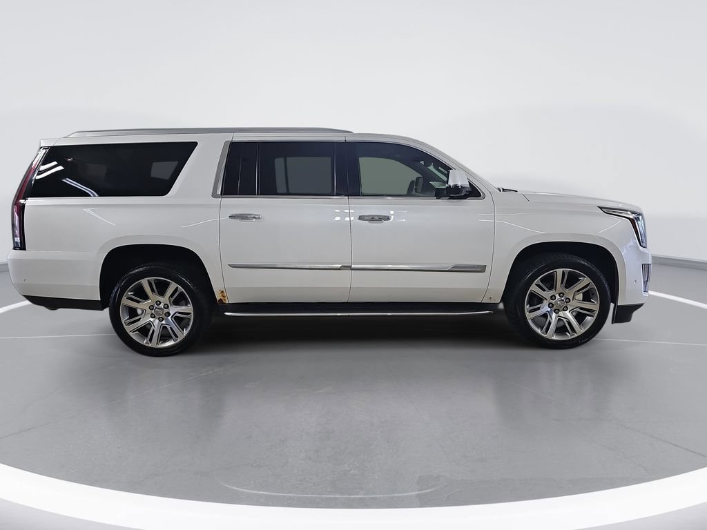 Certified 2018 Cadillac Escalade ESV Luxury AWD/4WD image 2