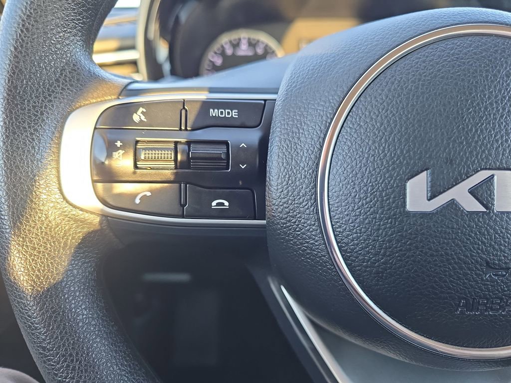 Used 2023 Kia K5 LXS image 16