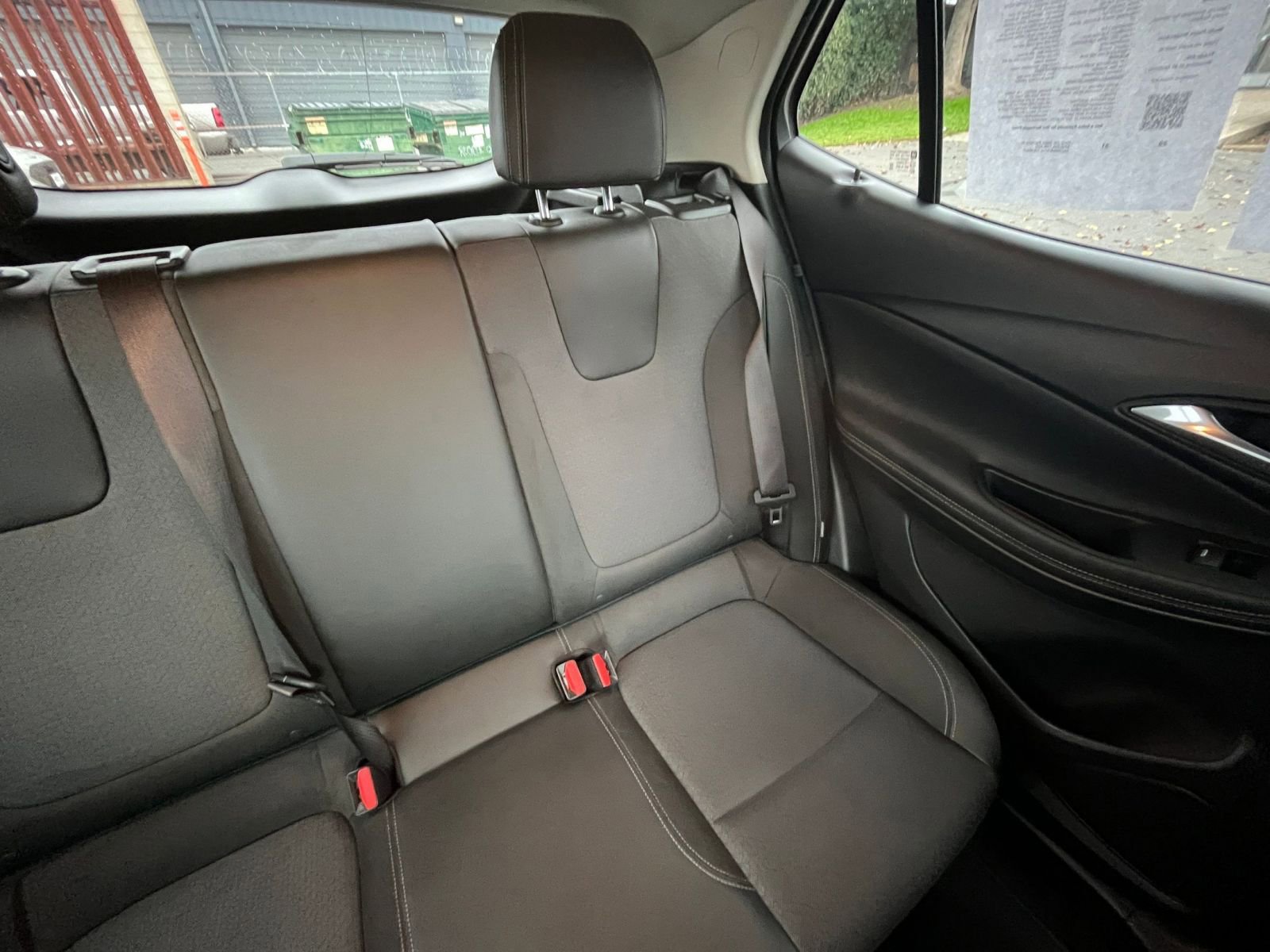 Used 2025 Buick Encore GX Preferred image 37