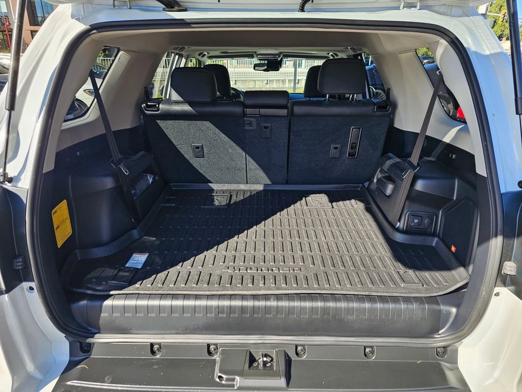Used 2024 Toyota 4Runner Limited AWD/4WD image 25