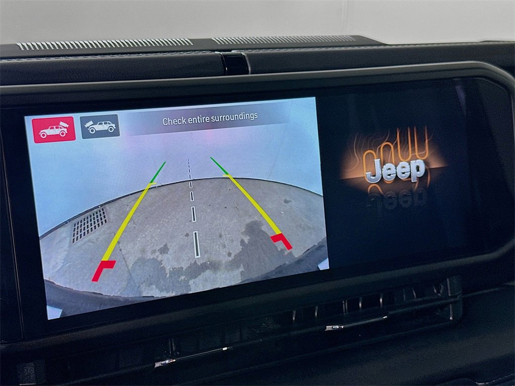 Used 2025 Jeep Wrangler Unlimited Rubicon 4xe w/ Technology Group image 10