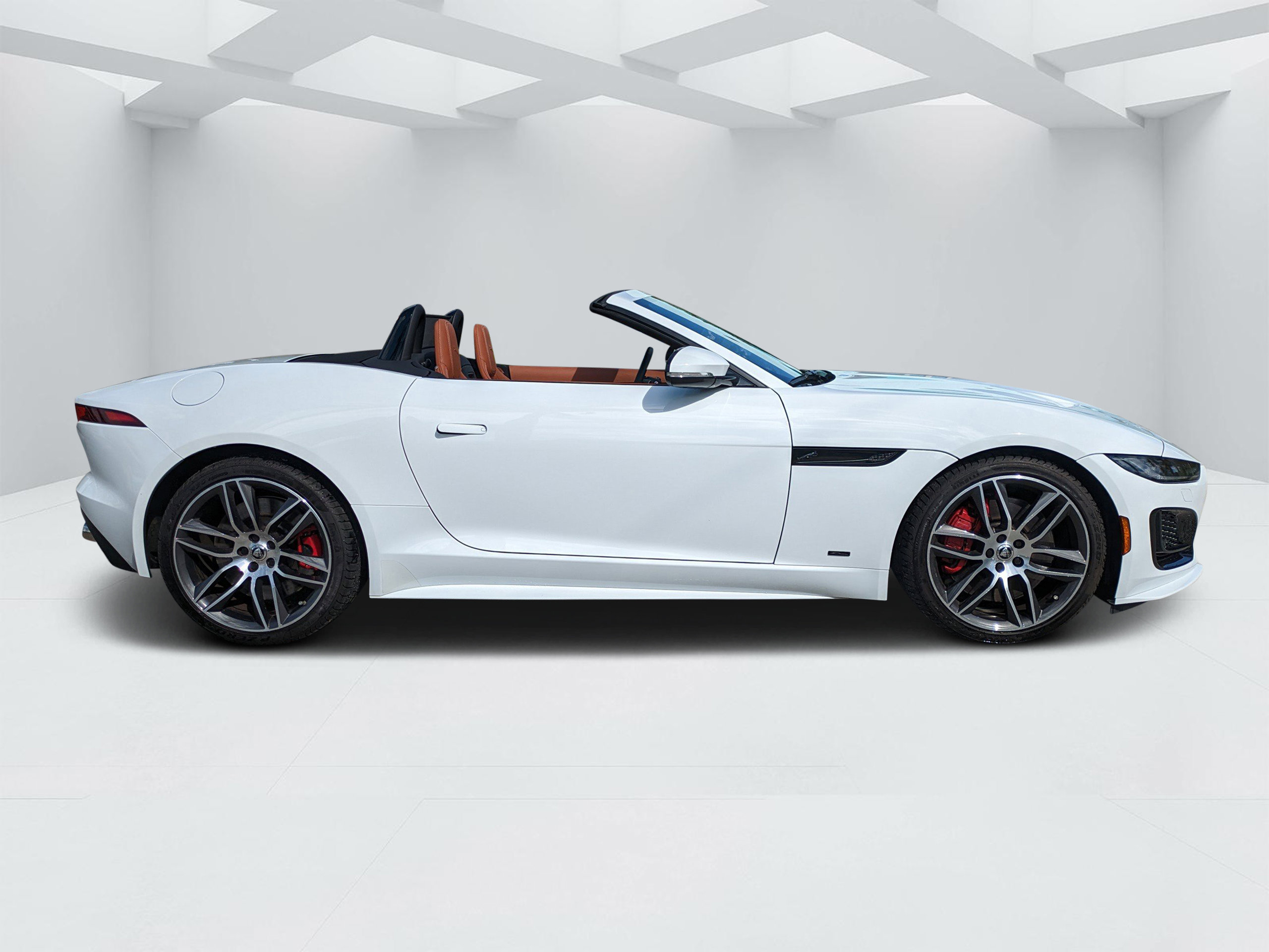 Used 2024 Jaguar F-TYPE Convertible AWD image 2