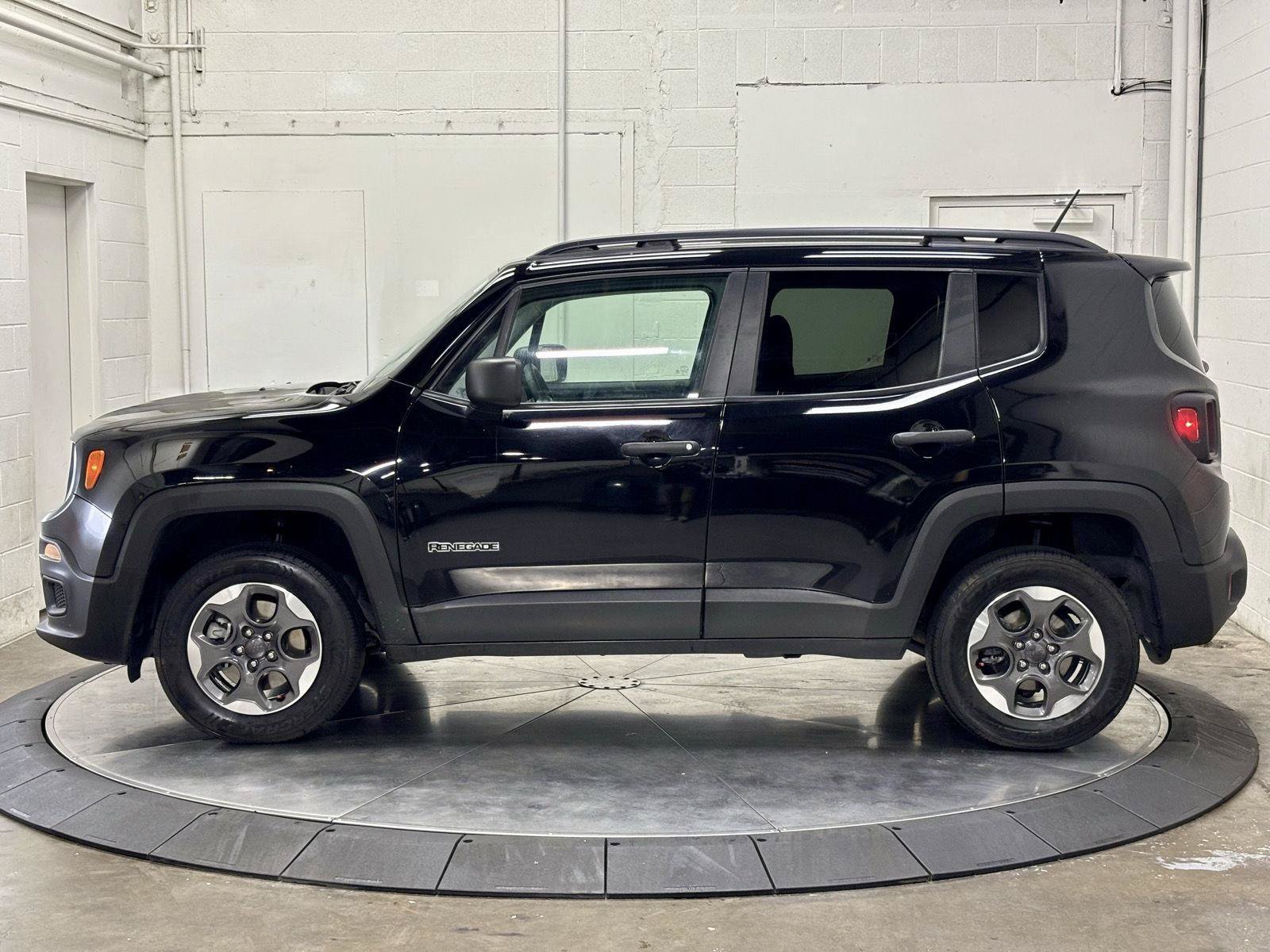 Used 2018 Jeep Renegade Sport w/ Power & Air Group AWD/4WD image 6