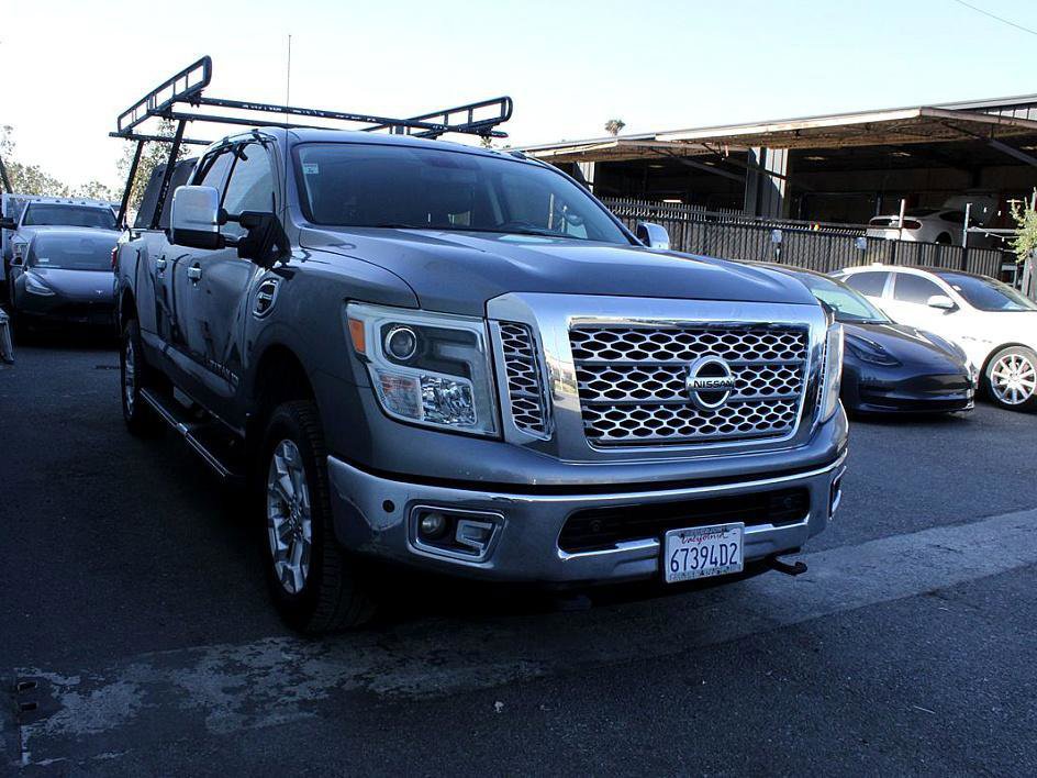 Used 2016 Nissan Titan SL image 1
