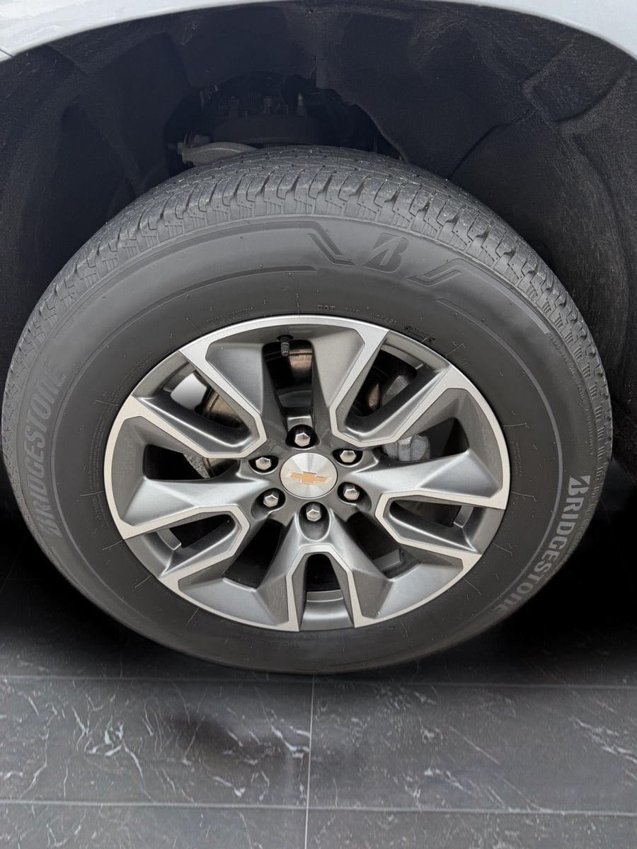 Used 2024 Chevrolet Silverado 1500 LT AWD/4WD image 20