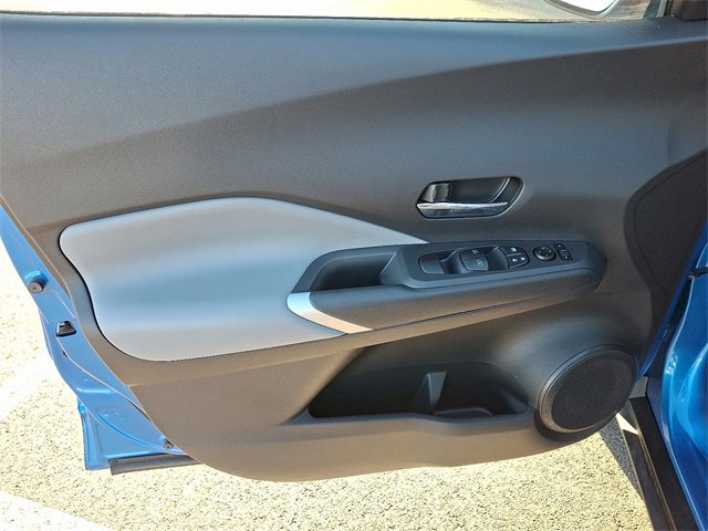 Used 2021 Nissan Kicks SR w/ SR Premium Package image 9