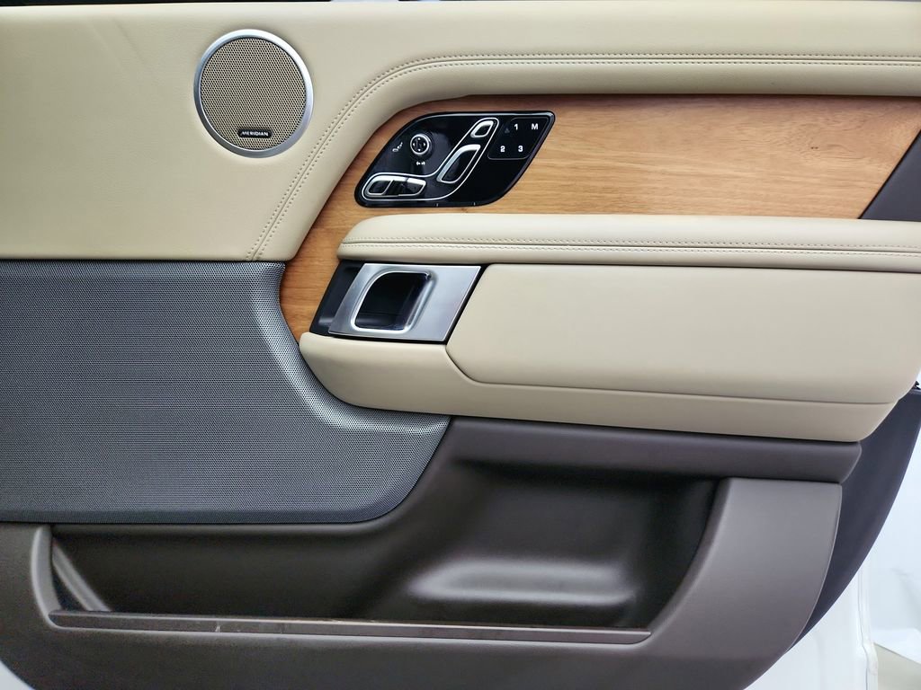 Used 2018 Land Rover Range Rover HSE image 37