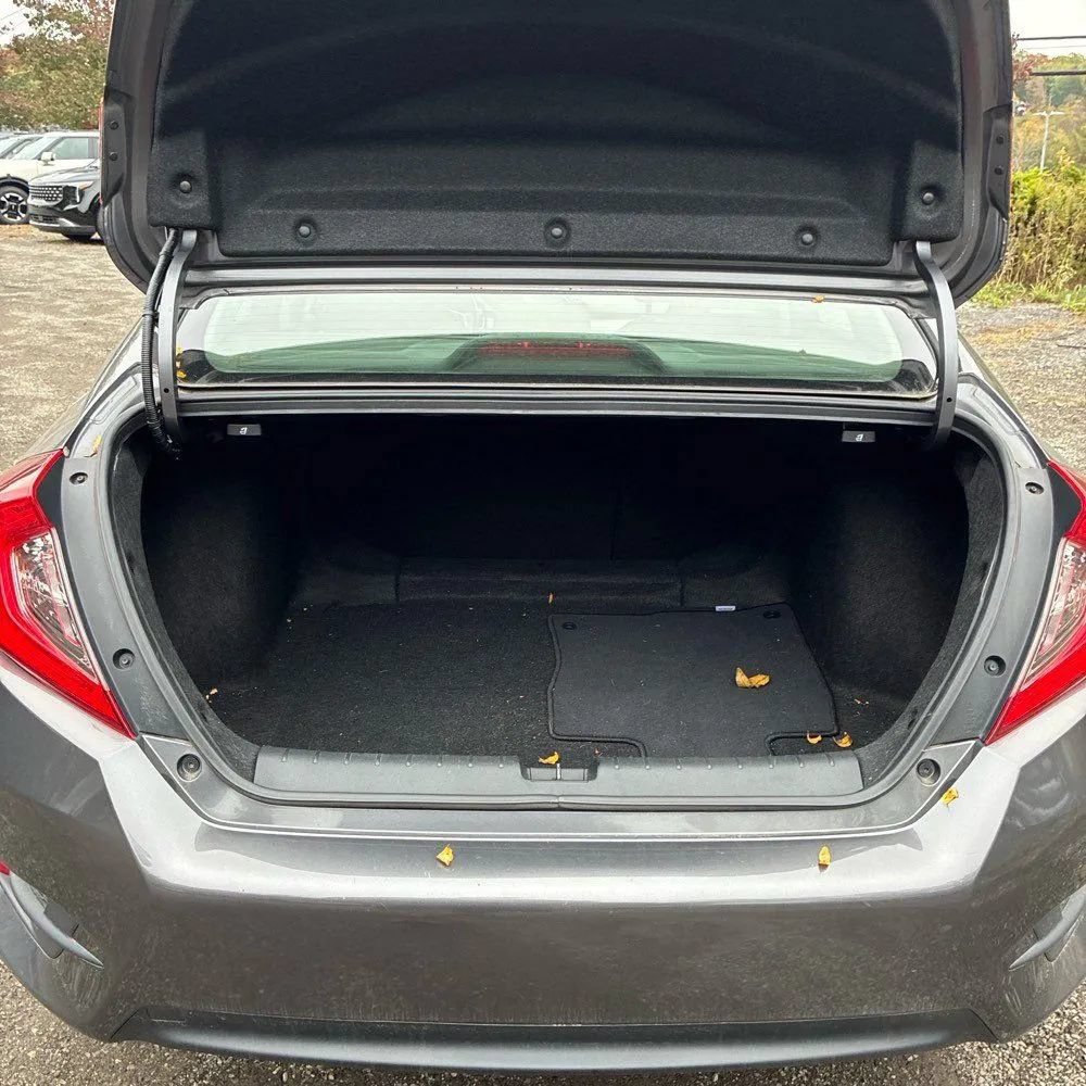 Used 2018 Subaru Outback 2.5i Touring w/ Popular Package #3