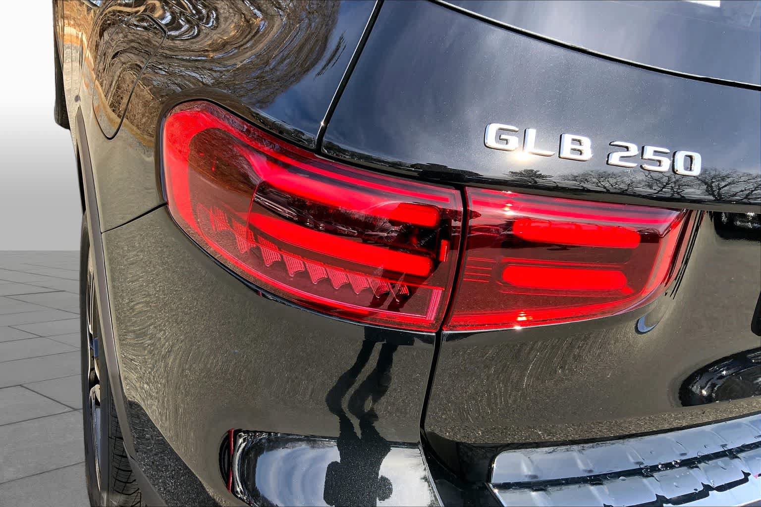 New 2026 Mercedes-Benz GLB 250 4MATIC image 18
