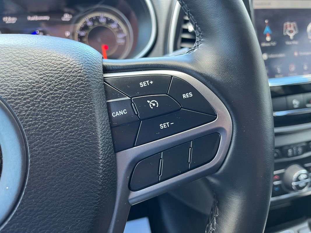 Used 2019 Jeep Cherokee Limited image 17