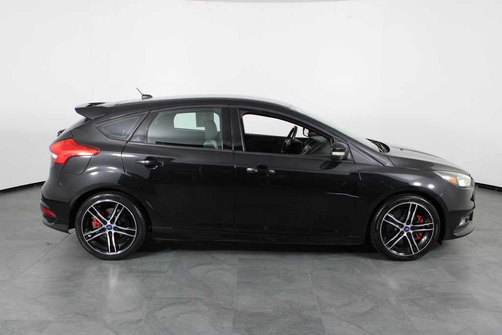 Used 2015 Ford Focus ST image 14