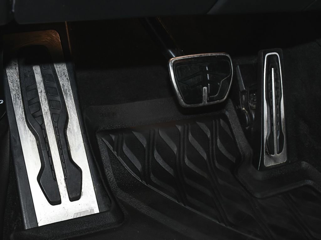 Used 2022 BMW X5 M w/ Competition Package image 21