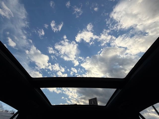 Used 2026 Mercedes-Benz GLC 300 4MATIC image 18