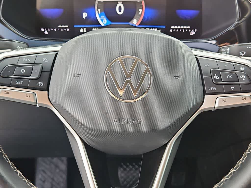 Used 2024 Volkswagen Taos SE FWD image 23