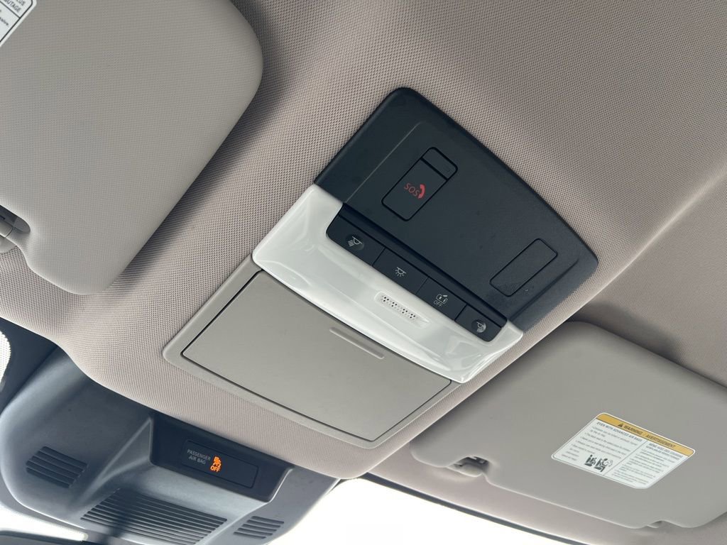 Used 2025 Nissan Rogue SV image 26