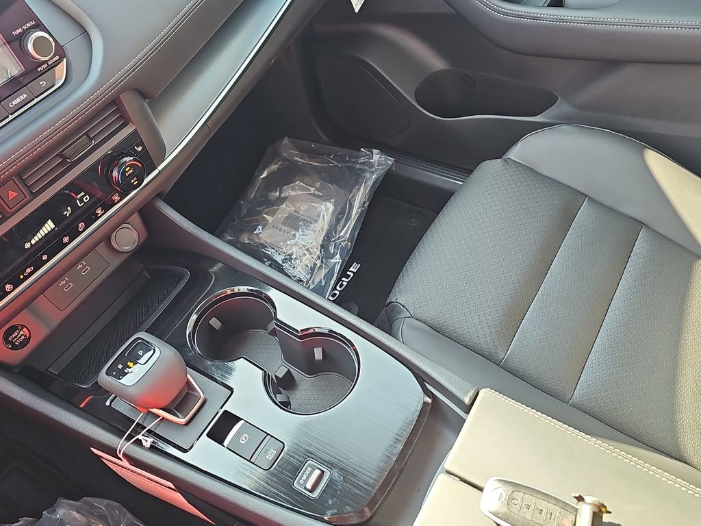 New 2026 Nissan Rogue Dark Armor FWD image 28