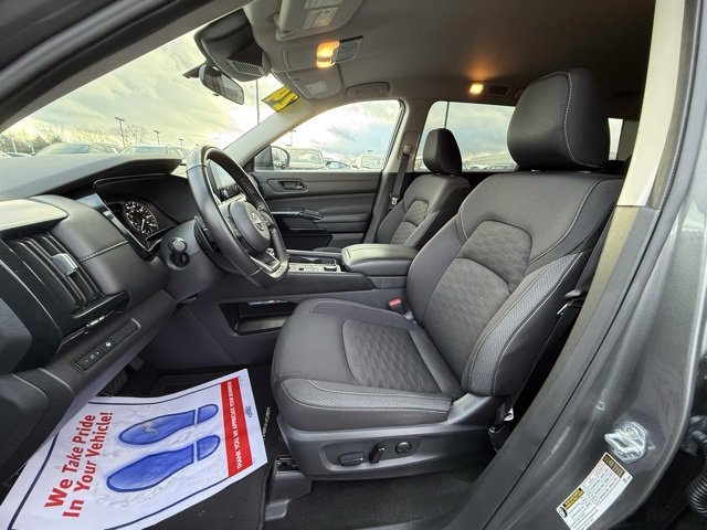 Certified 2024 Nissan Pathfinder SV image 14