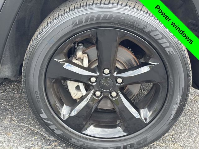 Used 2023 Jeep Grand Cherokee Altitude AWD/4WD image 33