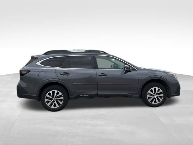 Used 2022 Subaru Outback Premium image 2