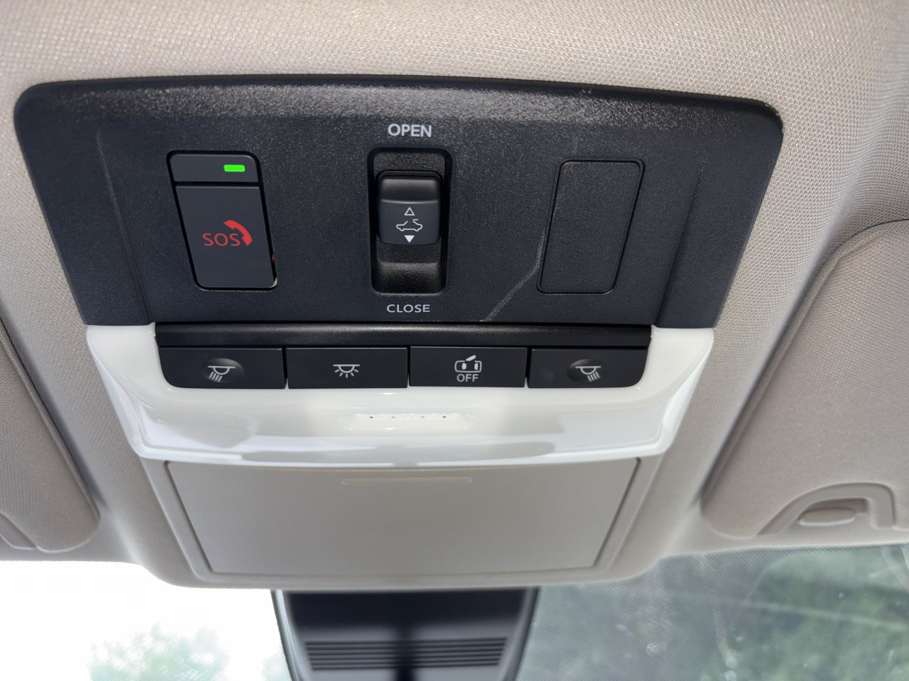 Used 2023 Nissan Altima 2.5 SV w/ SV Premium Package FWD image 18