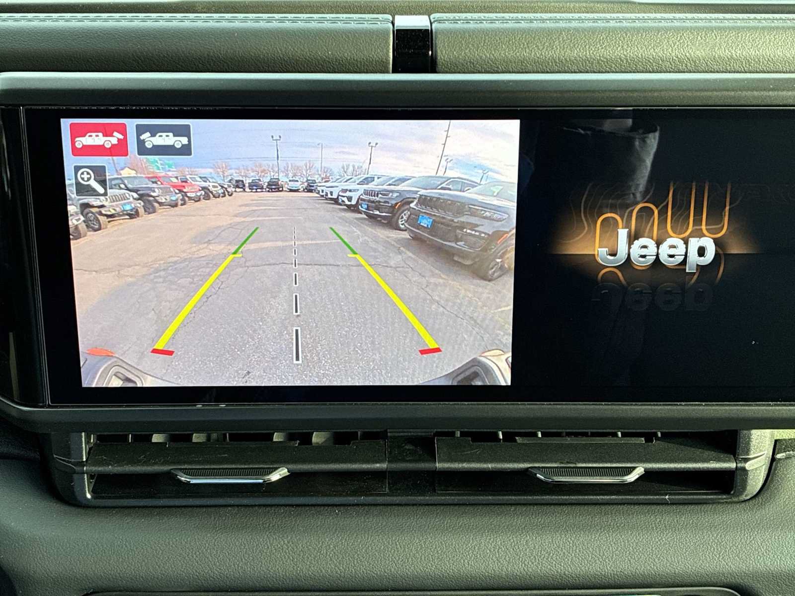 New 2026 Jeep Gladiator Mojave w/ Steel Bumper Group AWD/4WD image 24