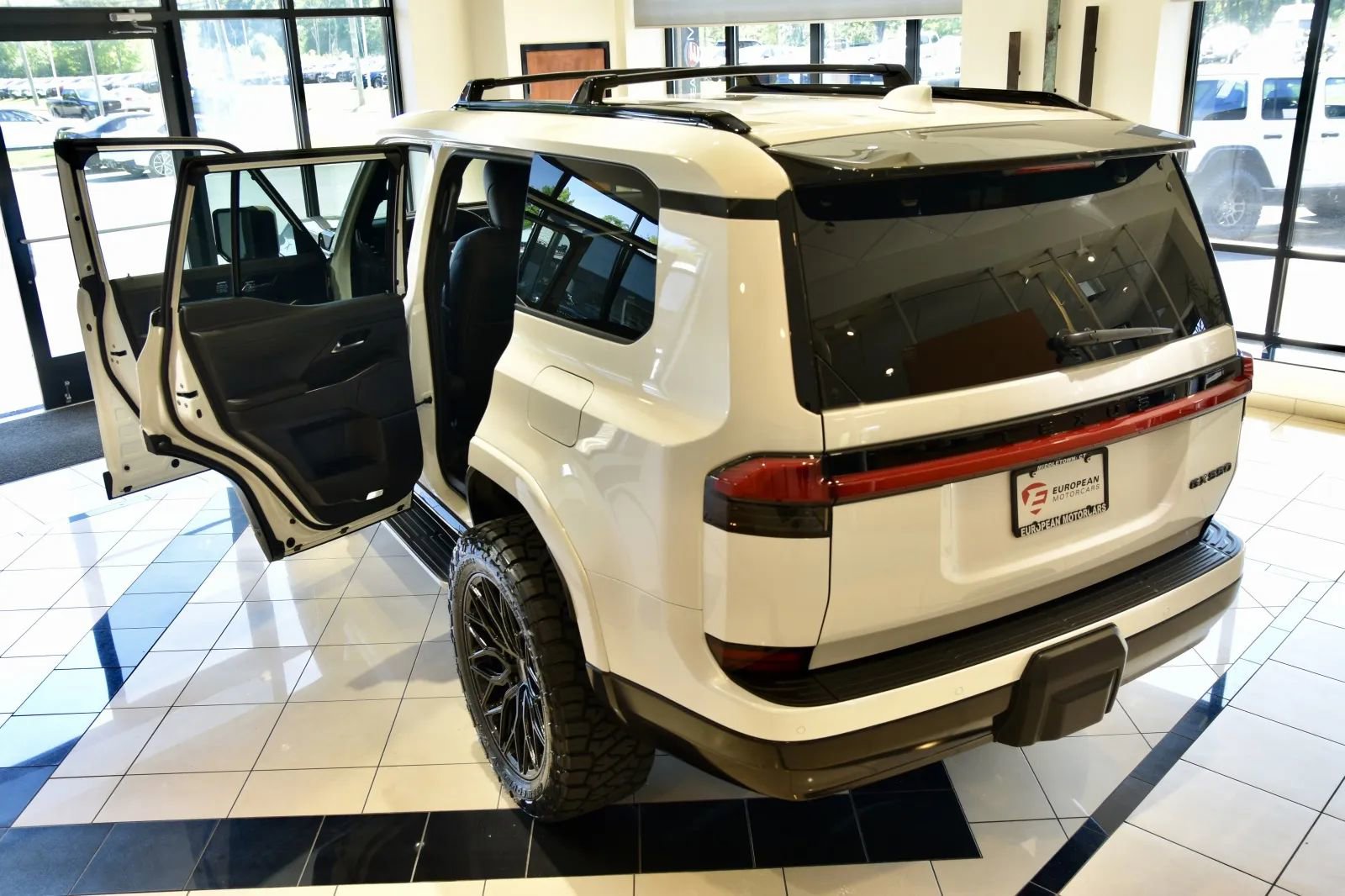 Used 2024 Lexus GX 550 w/ Accessory Package (Z1) image 8