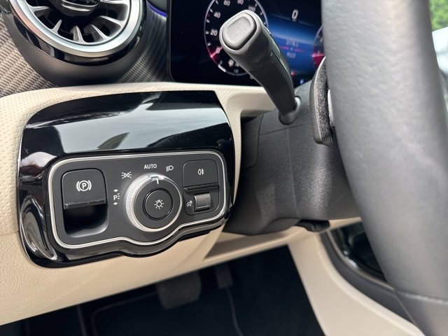 Used 2025 Mercedes-Benz CLA 250 4MATIC image 16