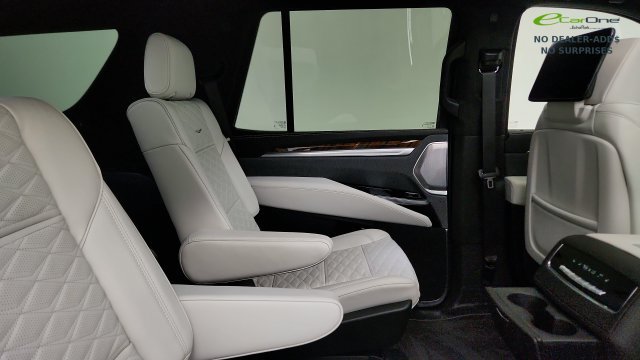 Used 2026 Cadillac Escalade Platinum Sport w/ LPO, ONYX Package AWD/4WD image 43