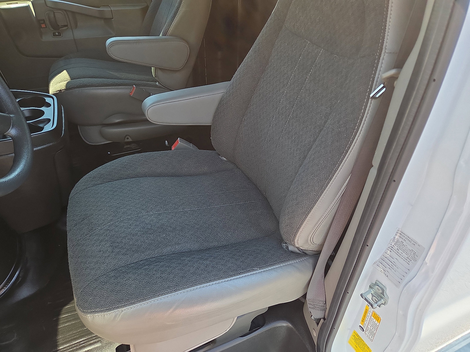 Used 2024 Chevrolet Express 2500 Work Van w/ Driver Convenience Package image 13