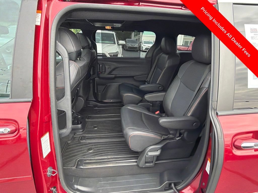 Used 2022 Toyota Sienna XSE w/ XSE Plus Package FWD image 37