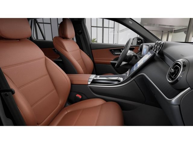 Used 2026 Mercedes-Benz GLC 300 4MATIC image 4